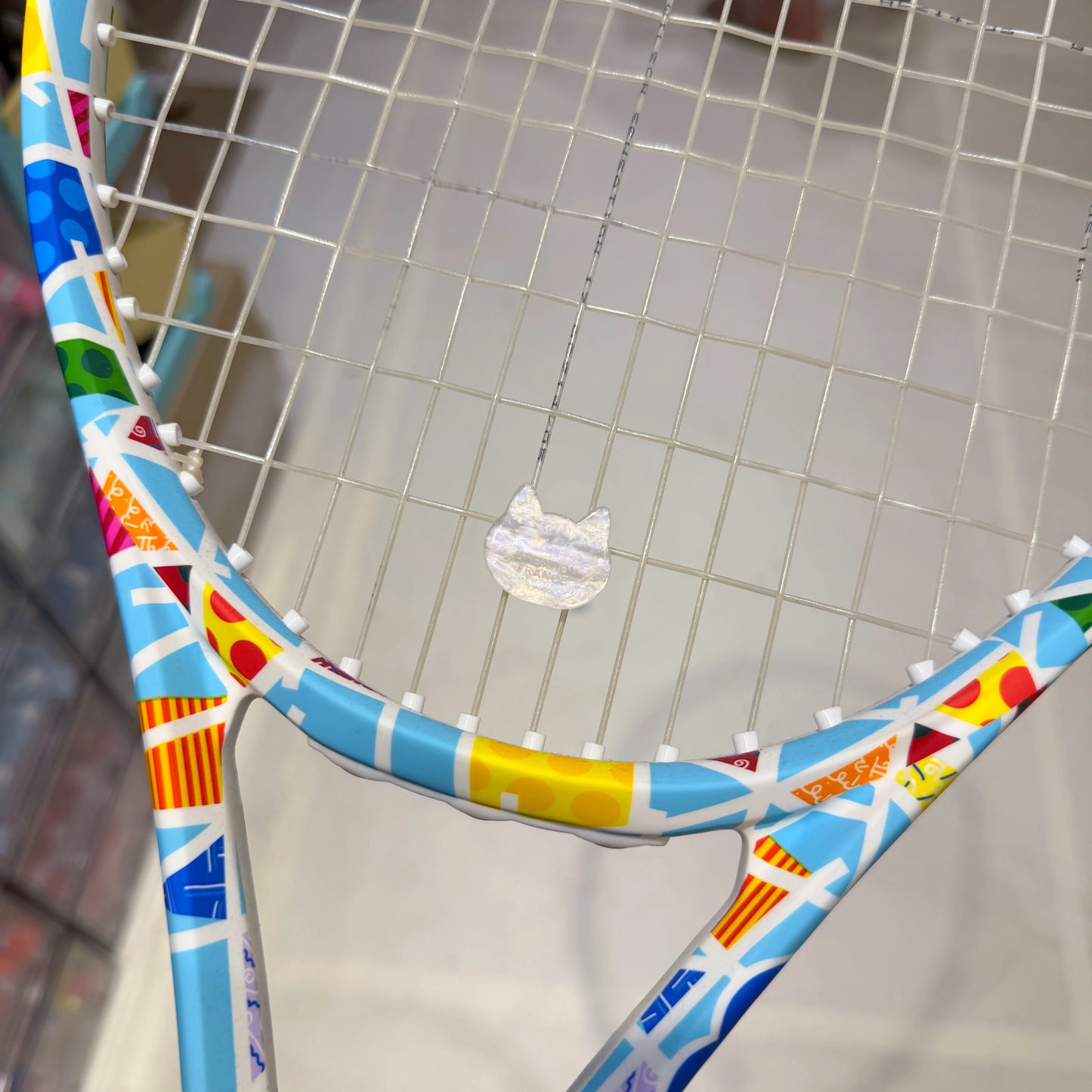 Naisi Tennis Cartoon Vibration Dampener - Cat Shape, Shock Absorber, Secure Fit (Won't Fall Off Easily)