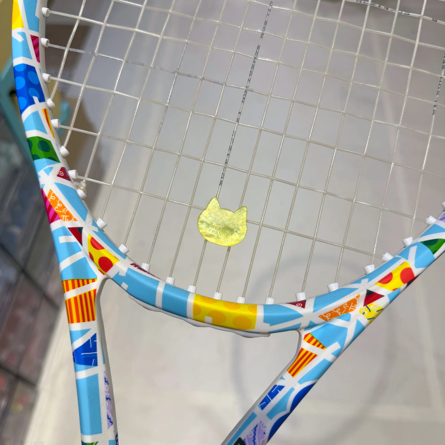 Naisi Tennis Cartoon Vibration Dampener - Cat Shape, Shock Absorber, Secure Fit (Won't Fall Off Easily)